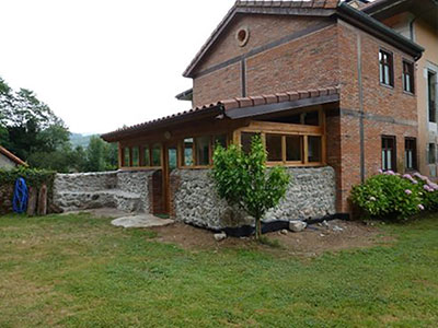 Outside of the country cottage La Villa de Palacios in Cantabria (Spain)